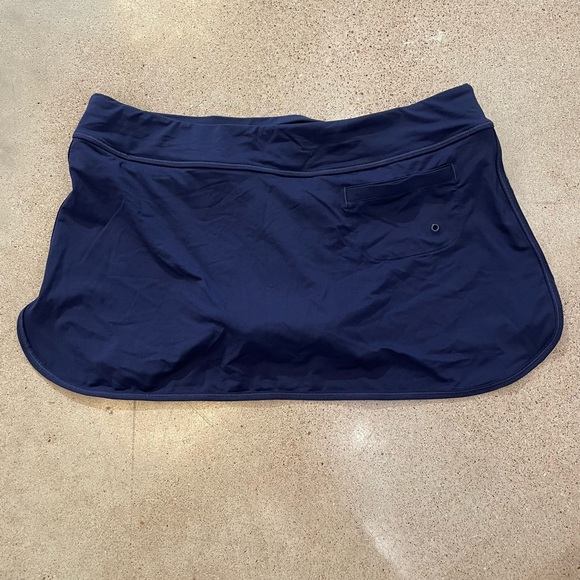 EUC Athleta Tidal Swim Skirt in Navy - Picture 6 of 9